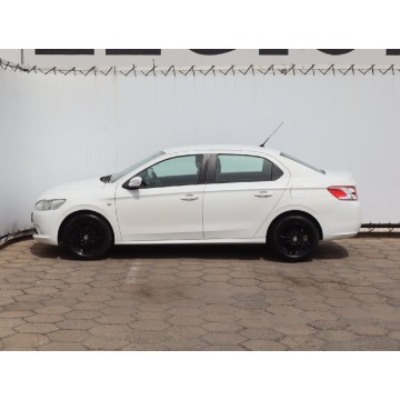 Peugeot 301  Liftback 2015,  1.2 benzyna - Na sprzedaż za 15 499 zł - Łódź - zdjęcie 4
