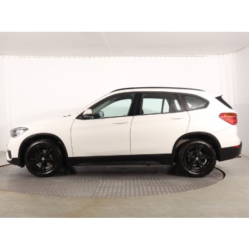 BMW X1  SUV 2019,  1.5 benzyna, automat - Na sprzedaż za 63 999 zł - Katowice - zdjęcie 4