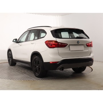 BMW X1  SUV 2019,  1.5 benzyna, automat - Na sprzedaż za 63 999 zł - Katowice - zdjęcie 6
