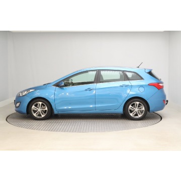 Hyundai i30  Kombi 2016,  1.6 benzyna, automat - Na sprzedaż za 36 999 zł - Piaseczno - zdjęcie 4