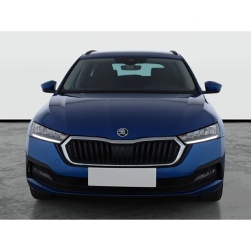 Skoda Octavia  Kombi 2023,  2.0 diesel - Na sprzedaż za 80 999 zł - Piaseczno - zdjęcie 2