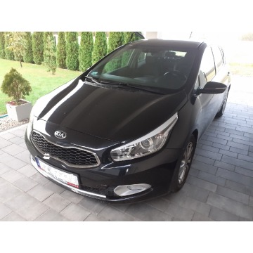 Kia Ceed  Hatchback 2012,  1.6 benzyna - Na sprzedaż za 33 800 zł - Rzeszów - zdjęcie 4