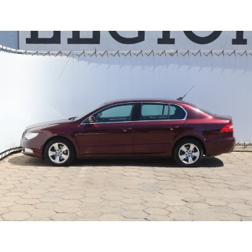 Skoda Superb  Liftback 2009,  1.8 benzyna - Na sprzedaż za 14 999 zł - Łódź - zdjęcie 4