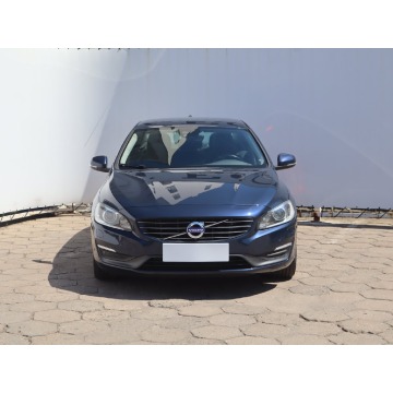 Volvo S60  Liftback 2014,  1.6 benzyna - Na sprzedaż za 41 999 zł - Łódź - zdjęcie 2