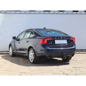 Volvo S60  Liftback 2014,  1.6 benzyna - Na sprzedaż za 41 999 zł - Łódź - zdjęcie 6