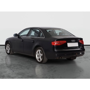 Audi A4  Liftback 2012,  2.0 diesel, automat - Na sprzedaż za 32 999 zł - Kielce - zdjęcie 6