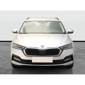 Skoda Octavia  Kombi 2022,  2.0 diesel - Na sprzedaż za 72 999 zł - Zabrze - zdjęcie 2