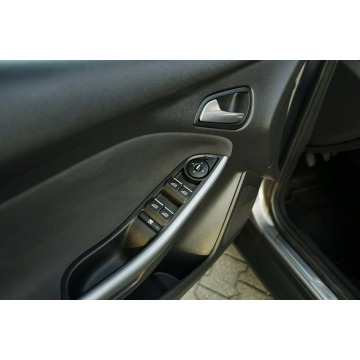 Ford Focus  Hatchback 2011,  1.6 diesel - Na sprzedaż za 15 800 zł - Płock - zdjęcie 12