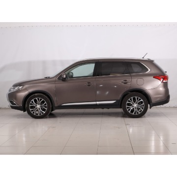 Mitsubishi Outlander  SUV 2016,  2.0 benzyna, automat - Na sprzedaż za 59 999 zł - Kalisz - zdjęcie 4