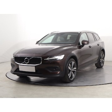 Volvo V60  Kombi 2021,  2.0 benzyna, automat - Na sprzedaż za 114 999 zł - Katowice - zdjęcie 3