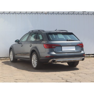 Audi A4  Kombi 2017,  2.0 benzyna, automat - Na sprzedaż za 67 999 zł - Łódź - zdjęcie 6