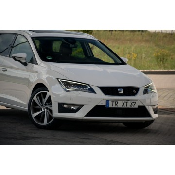 Seat Leon  Kombi 2016,  2.0 diesel - Na sprzedaż za 39 900 zł - Ostrów Mazowiecka - zdjęcie 4