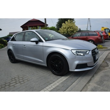Audi A3  Hatchback 2017,  1.0 benzyna - Na sprzedaż za 42 900 zł - Majdan Sieniawski - zdjęcie 9