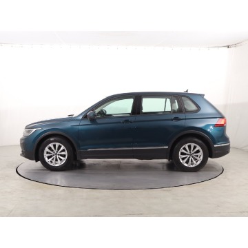 Volkswagen Tiguan  SUV 2020,  1.5 benzyna - Na sprzedaż za 72 999 zł - Katowice - zdjęcie 4