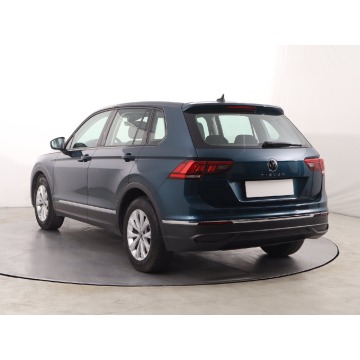 Volkswagen Tiguan  SUV 2020,  1.5 benzyna - Na sprzedaż za 72 999 zł - Katowice - zdjęcie 6