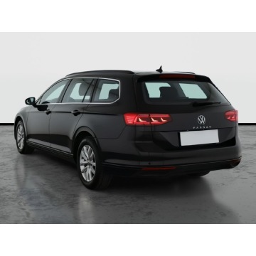 Volkswagen Passat  Kombi 2022,  2.0 diesel, automat - Na sprzedaż za 74 999 zł - Piaseczno - zdjęcie 6