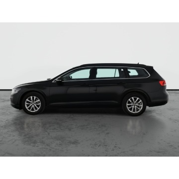 Volkswagen Passat  Kombi 2021,  2.0 diesel, automat - Na sprzedaż za 63 999 zł - Piaseczno - zdjęcie 4
