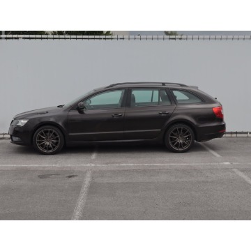 Skoda Superb  Kombi 2014,  1.4 benzyna - Na sprzedaż za 15 999 zł - Lublin - zdjęcie 4