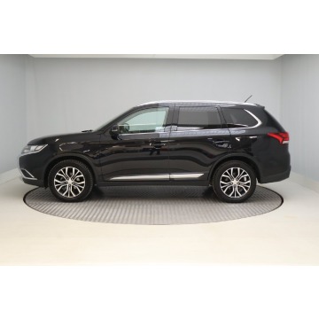 Mitsubishi Outlander  SUV 2016,  2.3 diesel - Na sprzedaż za 49 999 zł - Zabrze - zdjęcie 4