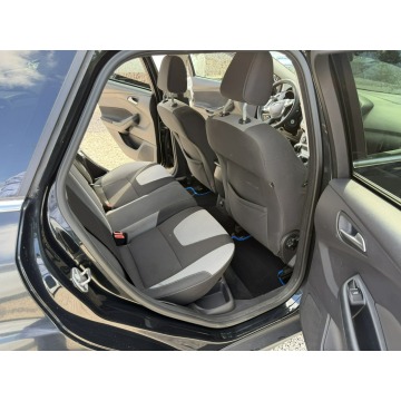 Ford Focus  Kombi 2012,  1.6 benzyna - Na sprzedaż za 13 800 zł - Pęcice - zdjęcie 11