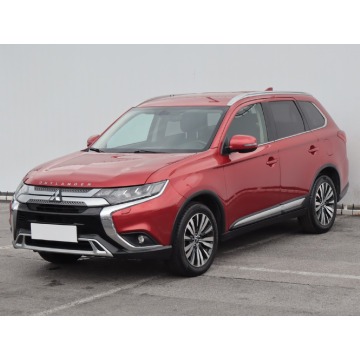 Mitsubishi Outlander  SUV 2018,  2.0 benzyna+LPG, automat - Na sprzedaż za 59 999 zł - Lublin - zdjęcie 3