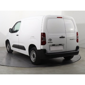 Toyota ProAce  Pick-up 2021,  1.2 benzyna - Na sprzedaż za 51 999 zł - Katowice - zdjęcie 6