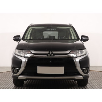 Mitsubishi Outlander  SUV 2017,  2.0 benzyna, automat - Na sprzedaż za 57 999 zł - Katowice - zdjęcie 2