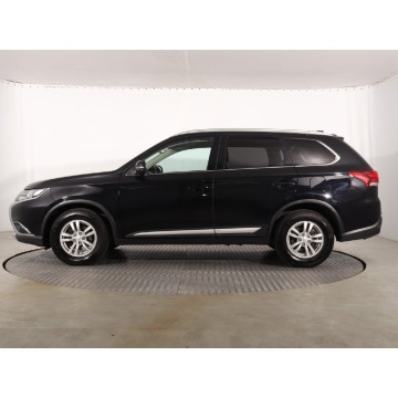 Mitsubishi Outlander  SUV 2017,  2.0 benzyna, automat - Na sprzedaż za 57 999 zł - Katowice - zdjęcie 4