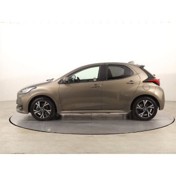Toyota Yaris  Hatchback 2024,  1.5 benzyna, automat - Na sprzedaż za 83 999 zł - Katowice - zdjęcie 4