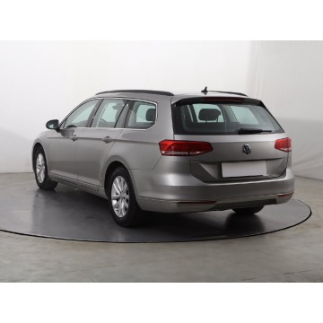 Volkswagen Passat  Kombi 2015,  2.0 diesel - Na sprzedaż za 39 999 zł - Katowice - zdjęcie 6