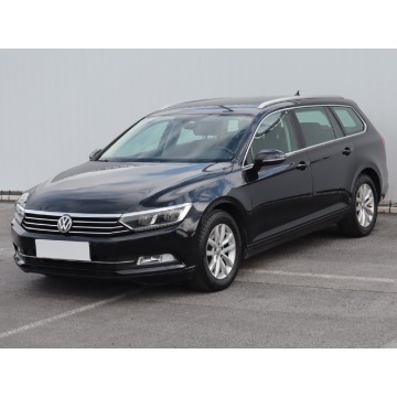 Volkswagen Passat  Kombi 2015,  1.6 diesel - Na sprzedaż za 34 499 zł - Lublin - zdjęcie 3