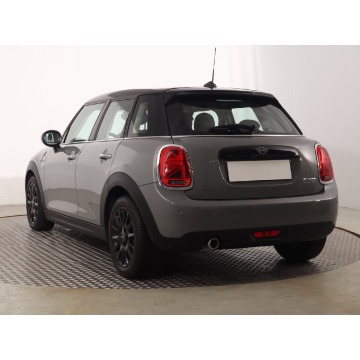 Mini   Hatchback 2020,  1.5 benzyna, automat - Na sprzedaż za 63 999 zł - Katowice - zdjęcie 6