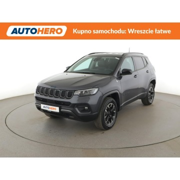 Jeep Compass - FV23 PHEV bixenon trailhawk 4x4 autoklima virtual navi kamera