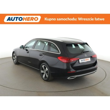 Mercedes - Benz C-klasa  Kombi 2022,  2.0 diesel, automat - Na sprzedaż za 91 700 zł - Warszawa - zdjęcie 4