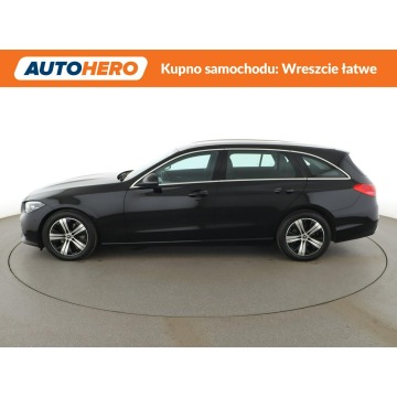 Mercedes - Benz C-klasa  Kombi 2022,  2.0 diesel, automat - Na sprzedaż za 91 700 zł - Warszawa - zdjęcie 2