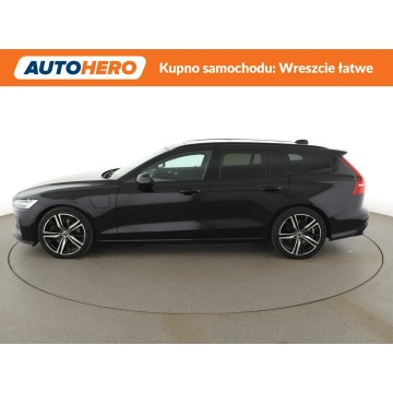 Volvo V60  Kombi 2020,  2.0 hybryda, automat - Na sprzedaż za 109 500 zł - Warszawa - zdjęcie 2