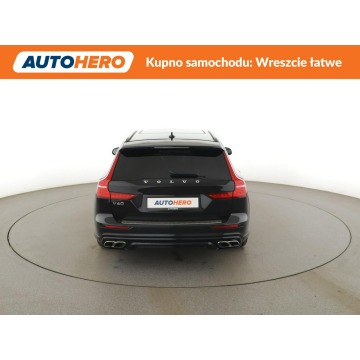 Volvo V60  Kombi 2020,  2.0 hybryda, automat - Na sprzedaż za 109 500 zł - Warszawa - zdjęcie 6