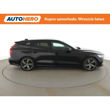 Volvo V60  Kombi 2020,  2.0 hybryda, automat - Na sprzedaż za 109 500 zł - Warszawa - zdjęcie 9