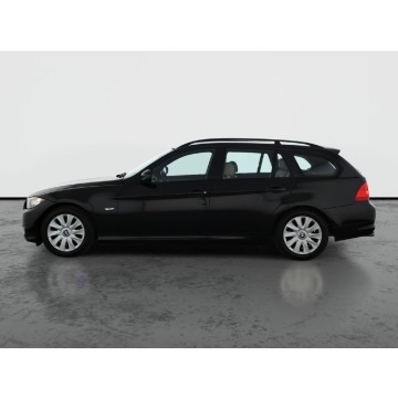 BMW Seria 3  Kombi 2010,  2.0 diesel, automat - Na sprzedaż za 22 499 zł - Piaseczno - zdjęcie 4