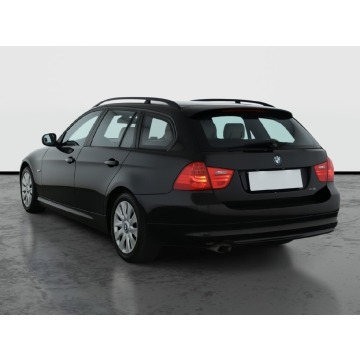 BMW Seria 3  Kombi 2010,  2.0 diesel, automat - Na sprzedaż za 22 499 zł - Piaseczno - zdjęcie 6