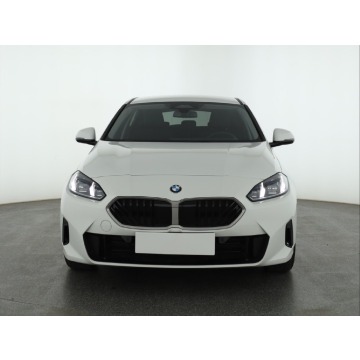 BMW Seria 1  Hatchback 2025,  1.5 benzyna, automat - Na sprzedaż za 114 999 zł - Piaseczno - zdjęcie 2