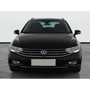 Volkswagen Passat  Kombi 2023,  2.0 diesel, automat - Na sprzedaż za 74 999 zł - Piaseczno - zdjęcie 2