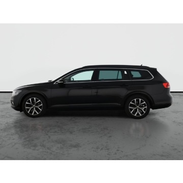 Volkswagen Passat  Kombi 2023,  2.0 diesel, automat - Na sprzedaż za 74 999 zł - Piaseczno - zdjęcie 4