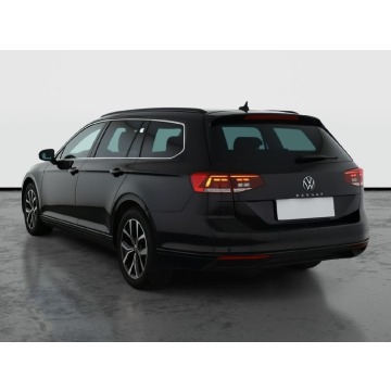 Volkswagen Passat  Kombi 2023,  2.0 diesel, automat - Na sprzedaż za 74 999 zł - Piaseczno - zdjęcie 6