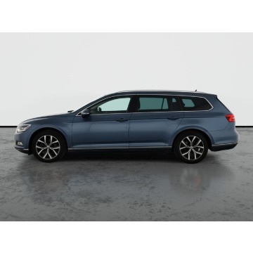 Volkswagen Passat  Kombi 2016,  1.8 benzyna, automat - Na sprzedaż za 55 499 zł - Piaseczno - zdjęcie 4