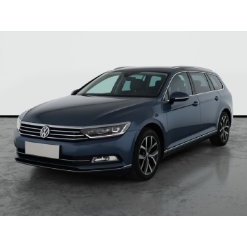 Volkswagen Passat  Kombi 2016,  1.8 benzyna, automat - Na sprzedaż za 55 499 zł - Piaseczno - zdjęcie 3