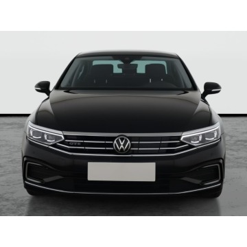 Volkswagen Passat  Liftback 2022,  1.4 benzyna, automat - Na sprzedaż za 93 999 zł - Piaseczno - zdjęcie 2