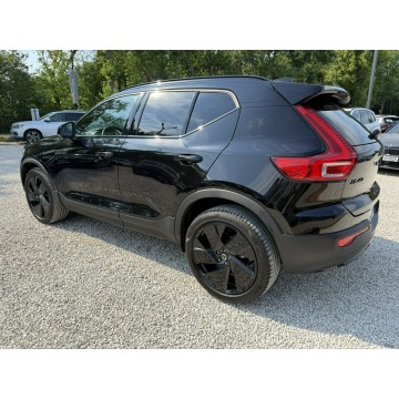 Volvo   SUV 2025,  2.0 benzyna, automat - Na sprzedaż za 159 900 zł - Pęcice - zdjęcie 3