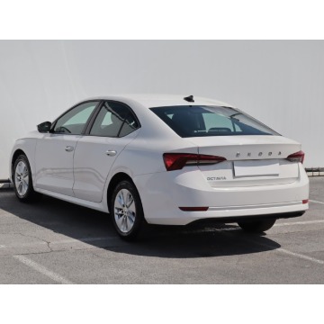 Skoda Octavia  Hatchback 2021,  1.0 benzyna - Na sprzedaż za 59 999 zł - Lublin - zdjęcie 6
