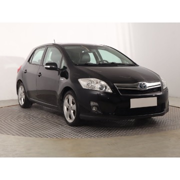 Toyota Auris Hybrid (136KM), 2010